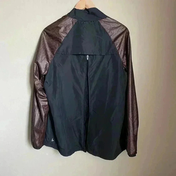 Fabletics Afina Jacket in Black and Rose Gold‎ - Picture 12 of 15